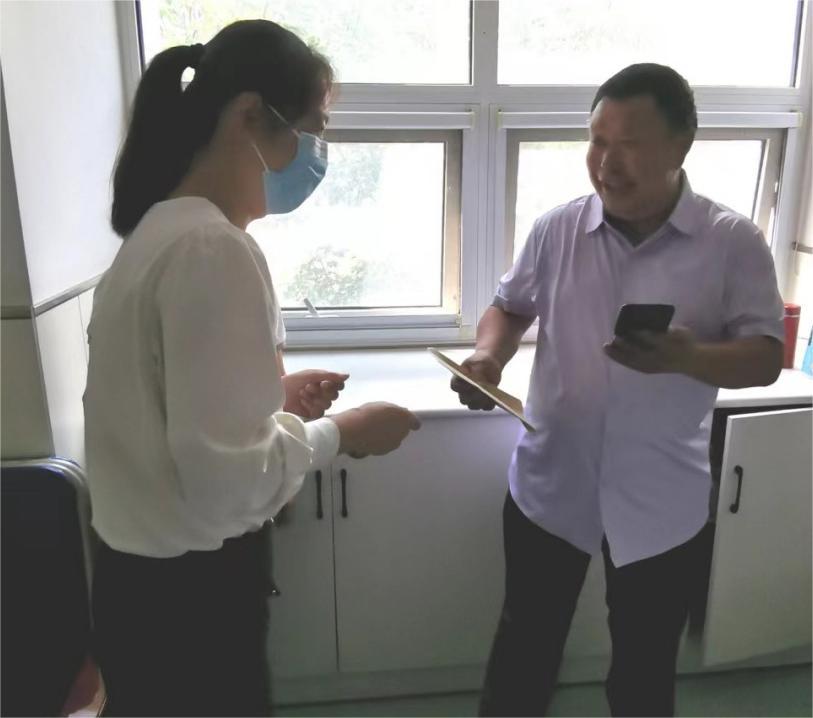 真情慰問(wèn)暖人心，擇立集團(tuán)探望員工住院家屬