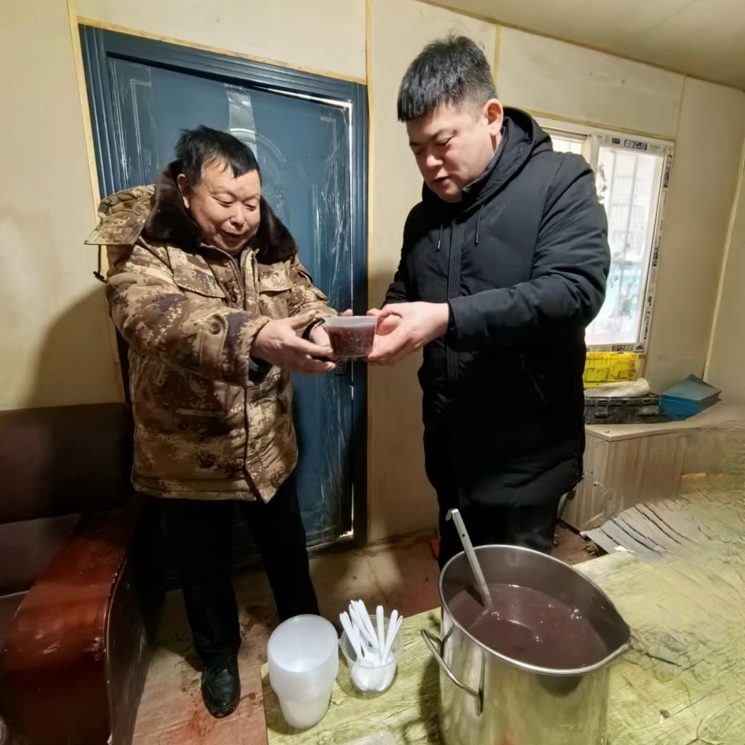 關(guān)愛“粥”到，情暖臘八