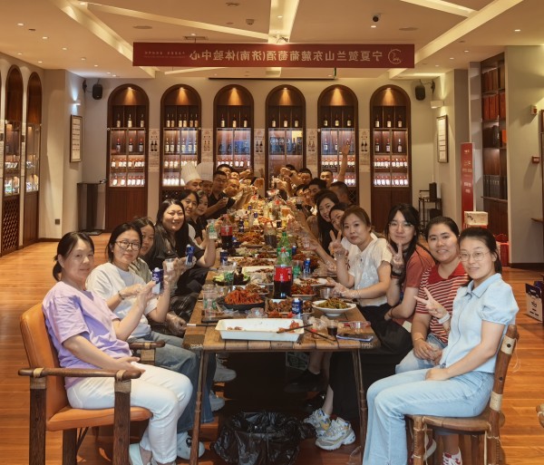 品味美食，凝聚力量——擇立燒烤party圓滿落幕